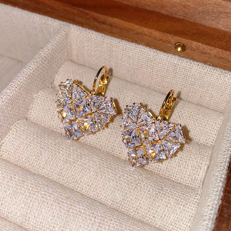 Women s Simple Caring Fashionable and Versatile Earrings 1 pair of earrings золотой