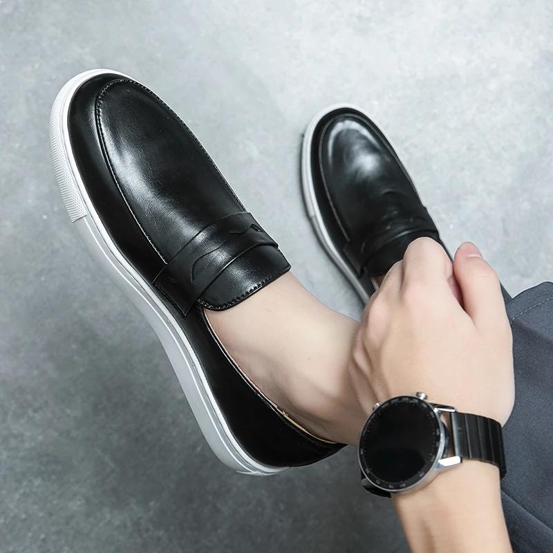 Fashion Men's Leather Shoes Loafers Casual Shoes Slip-on Sneakers Male Dress Shoes Light Breathable Flats Round Toe Comfortable Footwear