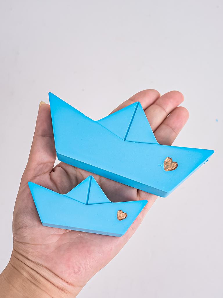 3D Commemorative Paper Boat Silicone Mold DIY Handmade Soap Scented Candle Mould Gypsum Resin Ornament Molds Home Decor Crafts