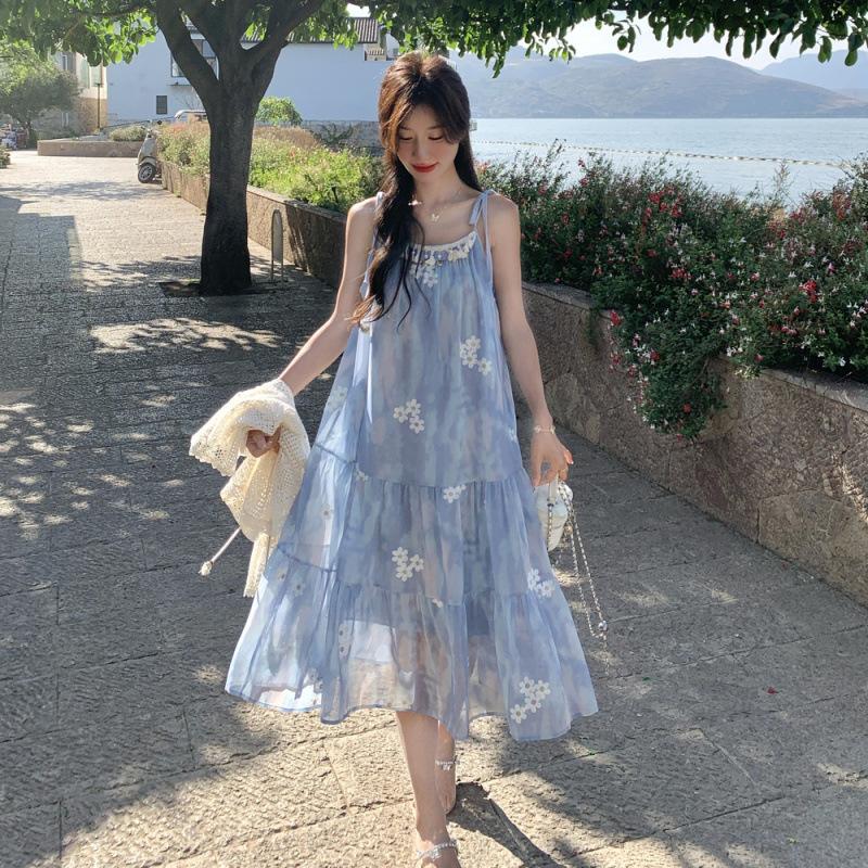 Popular beautiful suit skirt vacation style suspender dress two-piece set fringed hollow long dress suspender skirt