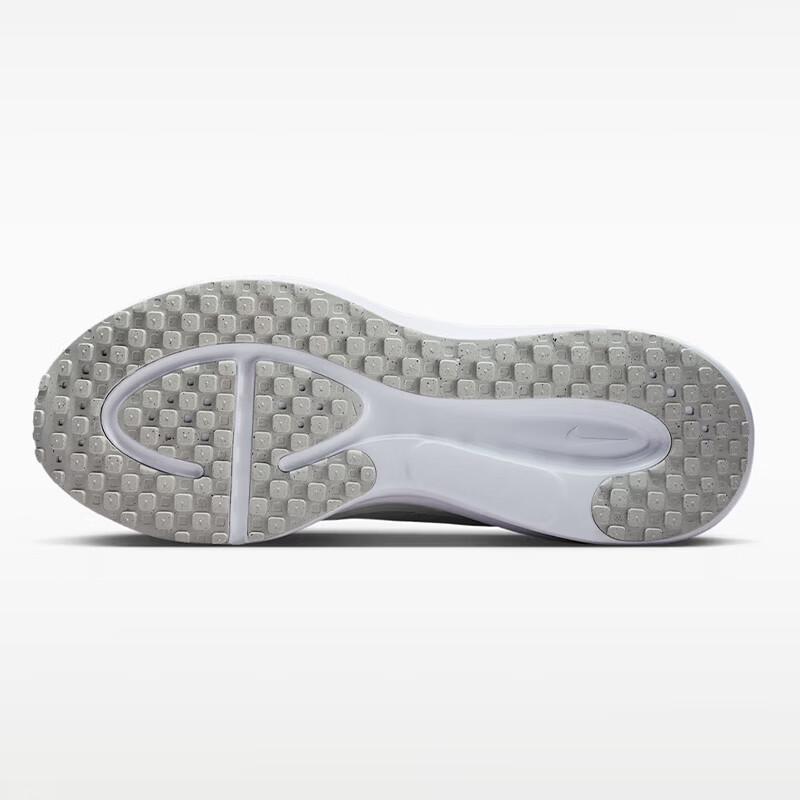 Nike Men's Revolution 8 Running Shoes