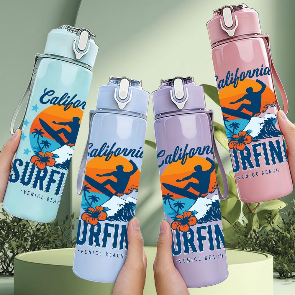 1PC California Surfing Graphic 750ml Color Plastic Sports Water Bottle Leakproof Flip Straw Lid Suitable for Sports Office Home Use