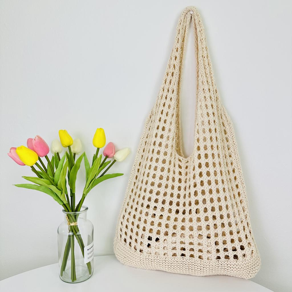 Elegant Summer Durable Beach Shoulder Bag - Minimalist Hollow Knit Solid Color With Stylish Wristlet Ideal For Holidays