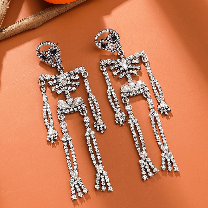 Exaggerated Diamond Skull Earrings: Retro Halloween Skeleton Dangles for Women
