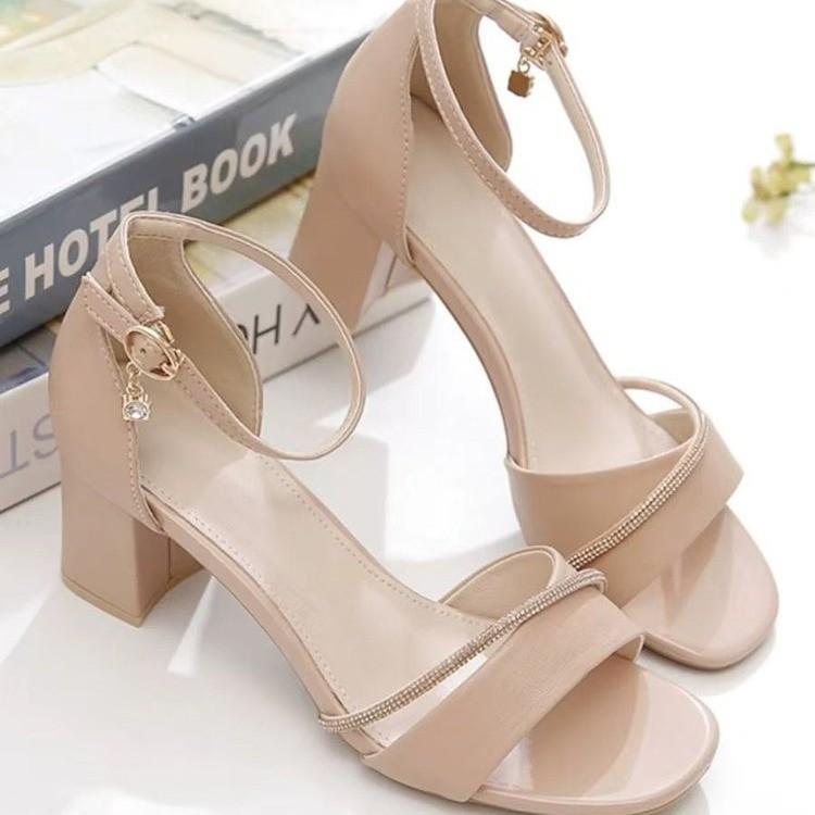 High Heeled Sandals Women 2025 Summer New High-End Rhinestone Fairy Comfortable Word With Thick Heel Women Roman Sandals
