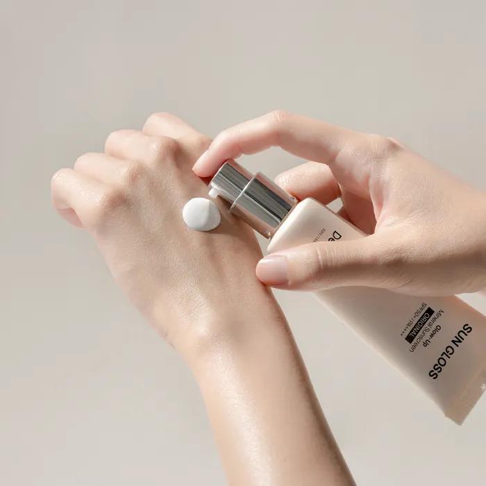 Sungloss Glowup Weaponless Sunscreen 50ml Original
