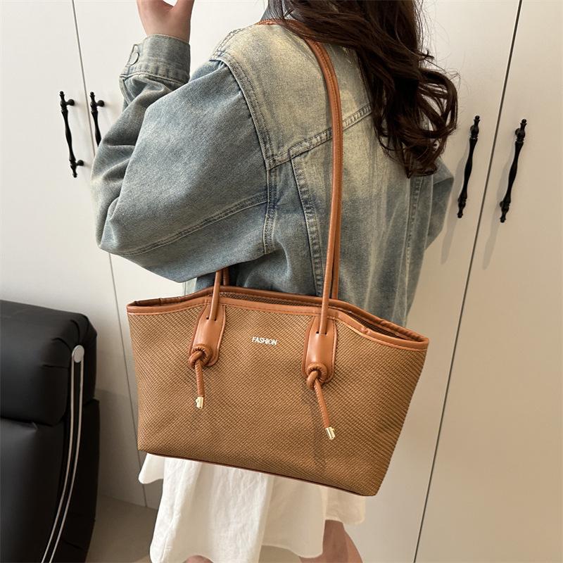 Korean version of casual shoulder bag women's 2025 new retro high-end tote bag trendy commuter large-capacity handbag
