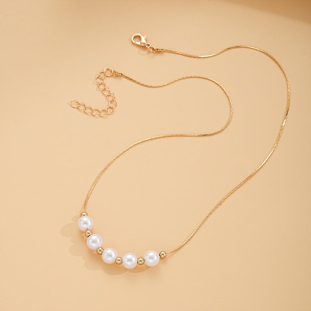 New Ins Wind Pearl Necklace Women's Fashion High Design Sense Versatile Collarbone Chain Love Pendant Internet Celebrity Pearl