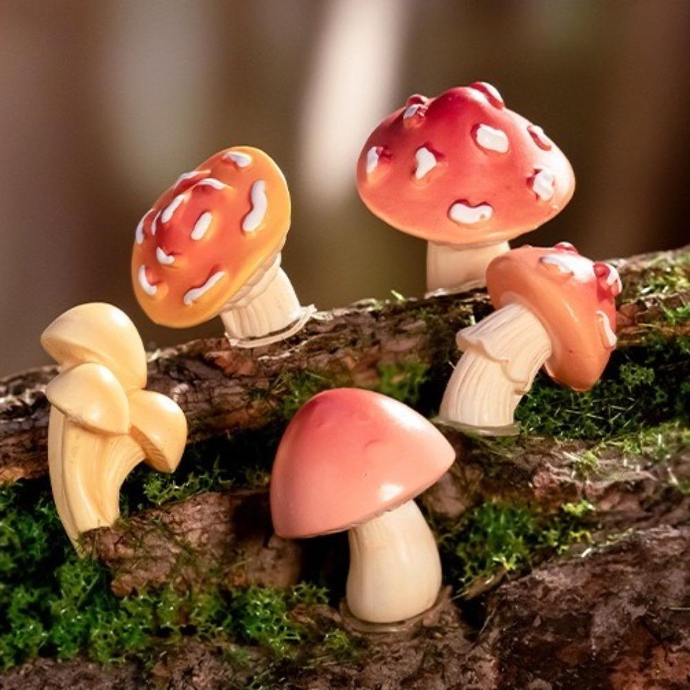

7pcs Craft Ornament Resin Mushroom Figurine DIY Micro Moss Landscape New Simulation Mushroom 7pcs