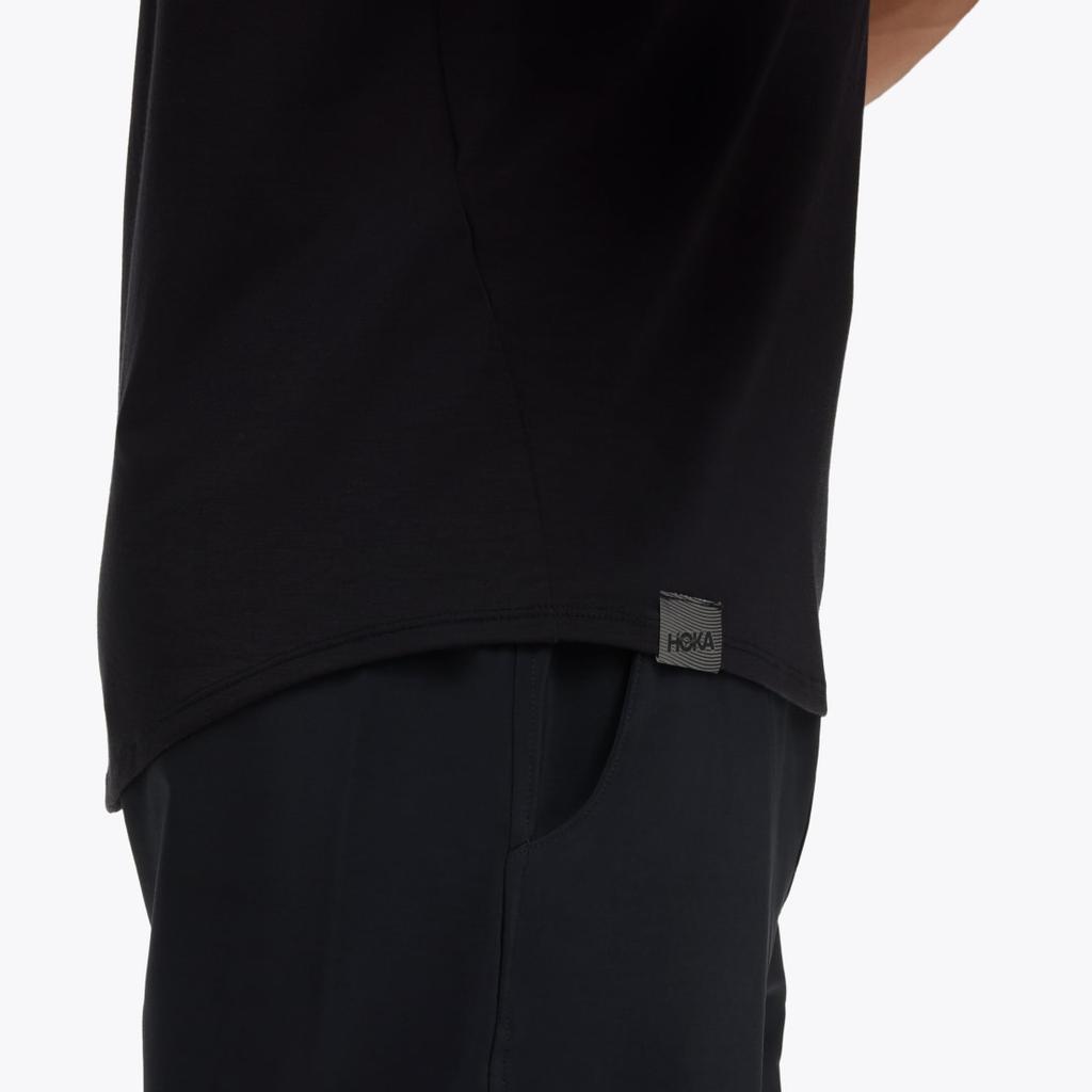 Hoka One One Essential Tee Solid Color Round Neck Slim Fit Short Sleeve T-Shirt Men Tops Black 1141757-BLK
