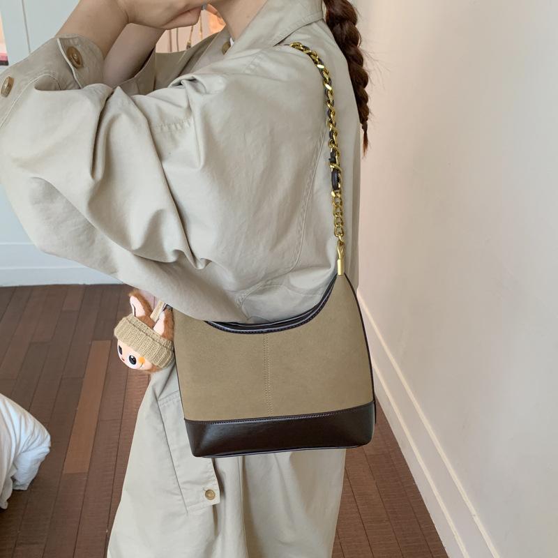 Korean Version of Retro Underarm Bag Women's 2025 Winter New Fashion Shoulder Bag Casual Chain Messenger Bag Tide