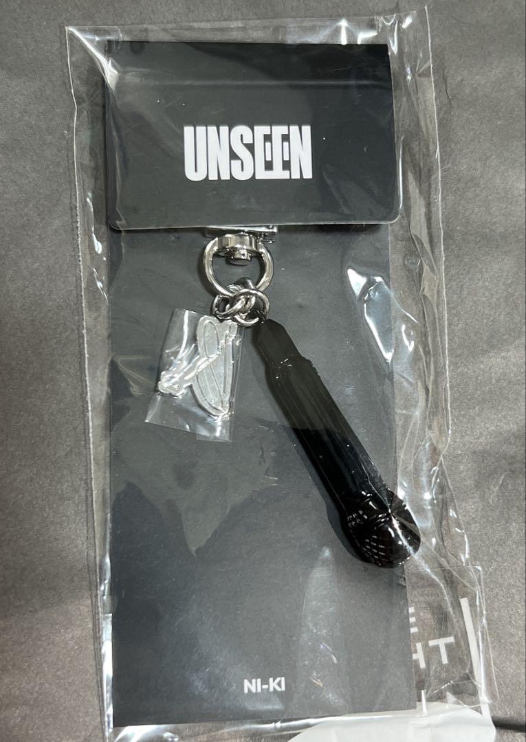 

[Б/У] ENHYPEN UNSEEN Брелок-микрофон Ники