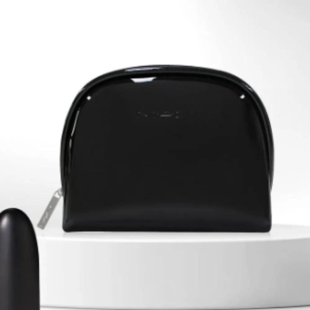 MAC Lipstick Maximal Sleek Satin Year-End Brave Red