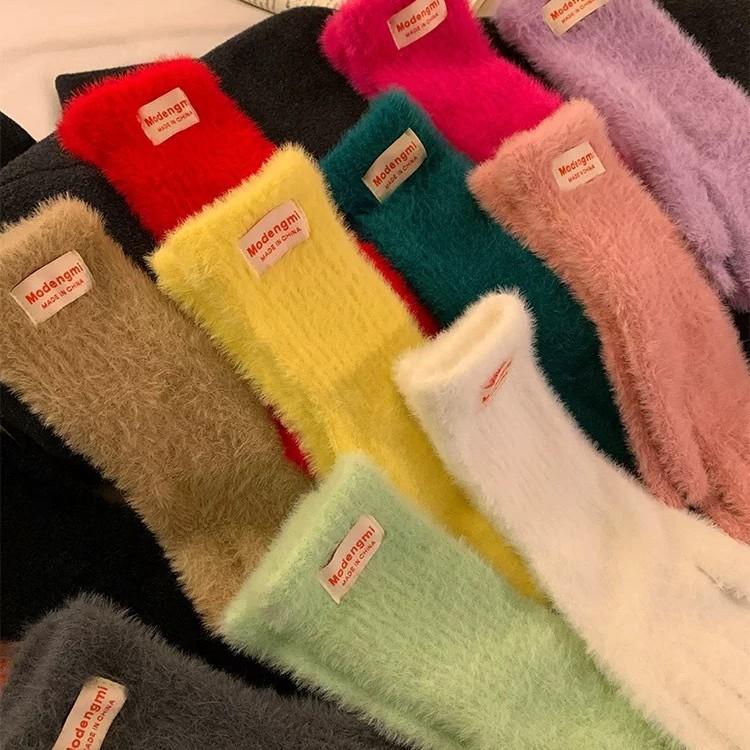 Plush  Soft and Waxy Finger Gloves for Women in Winter Versatile Long Style  Thickened and Warm  Student Cycling Fingerless Touch Screen