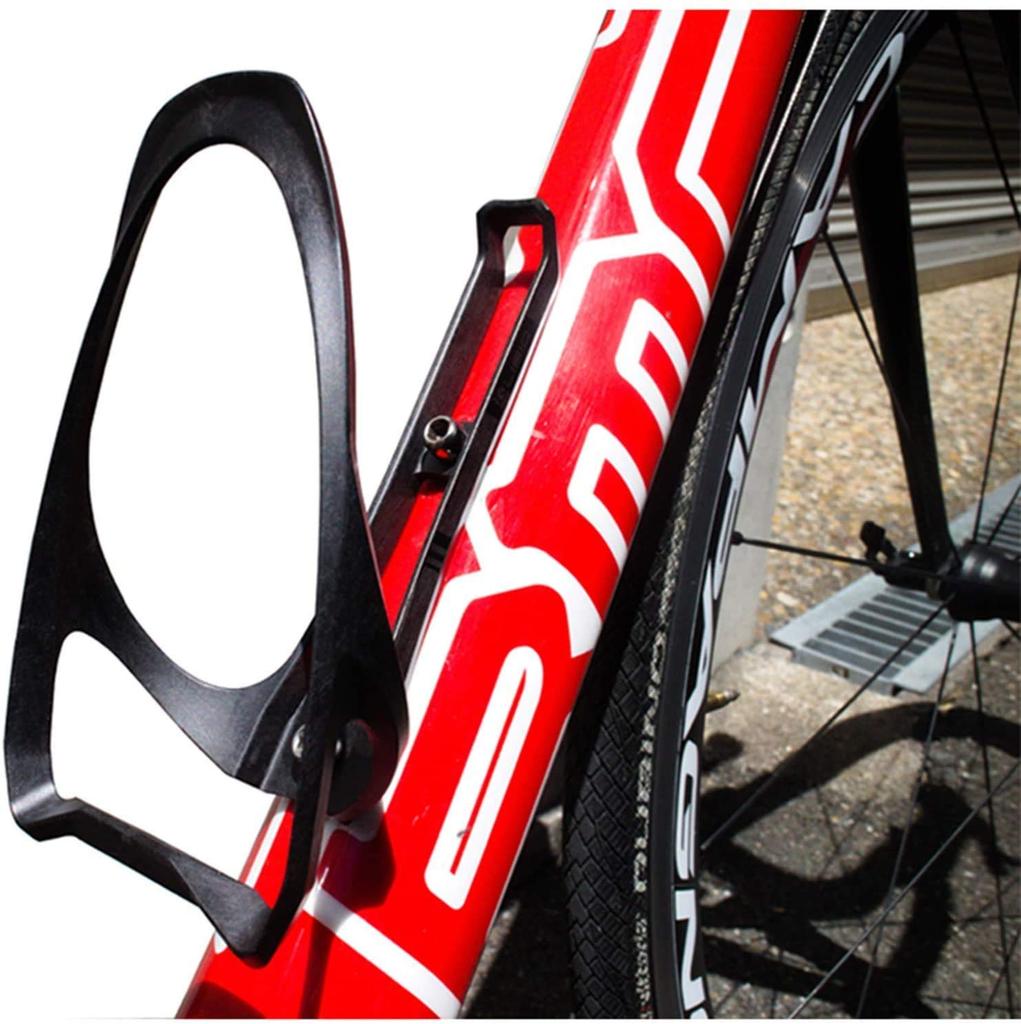 LIBIQ Karbonový kompozitový držák na láhev pro kola Delta a silniční kola nebo pravou stranu i pro dlouhé dělá tento karbonový držák na láhev ideálním pro menší rámy