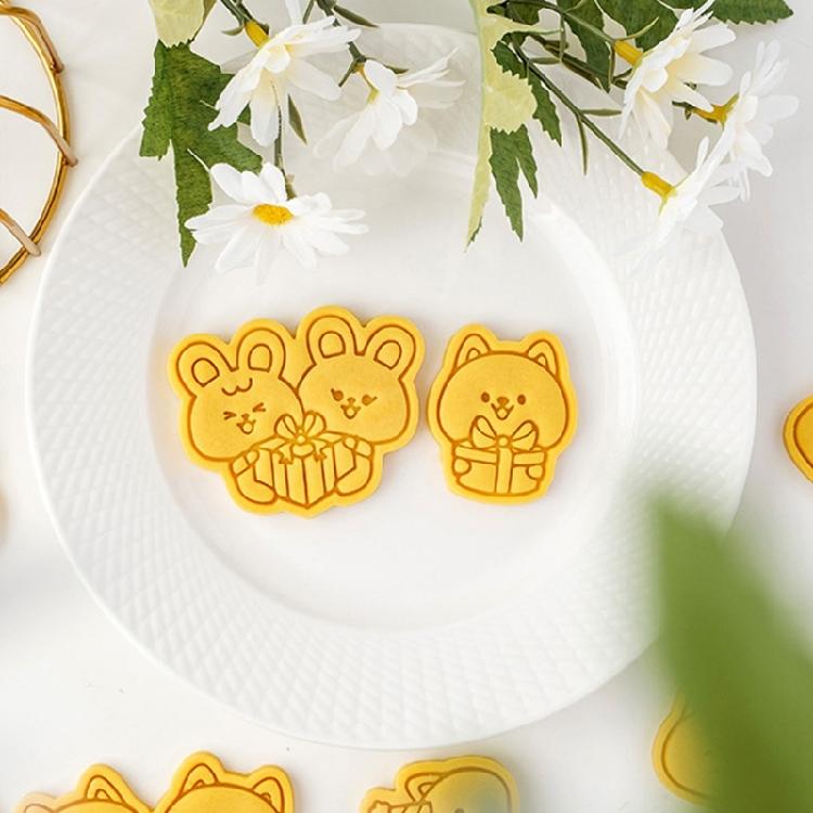 Plastic Cookie Molds Animal Biscuit Cutter Pastrys Moulds DIY Dough Stamps