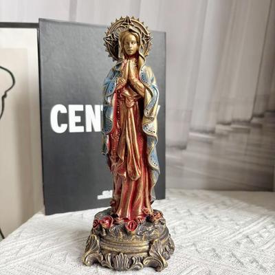 Deko & Wohnaccessoires – Statuetten