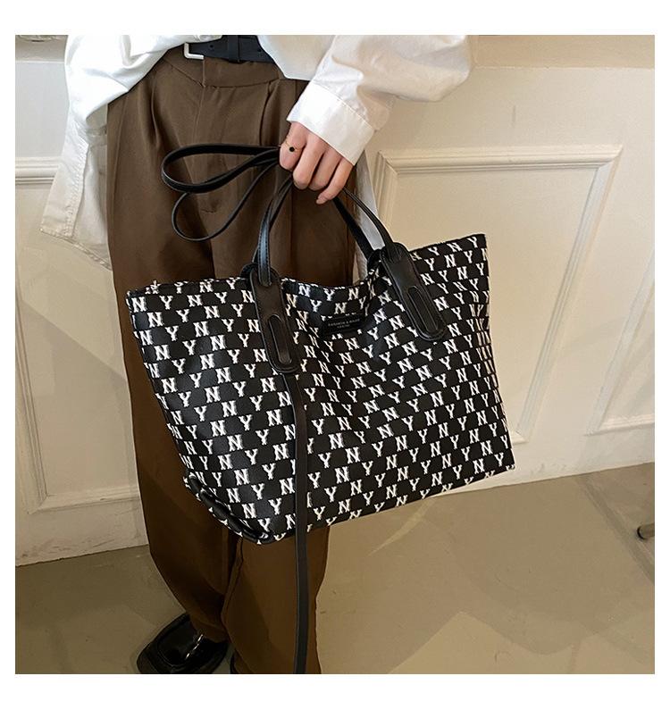 Handbag women's 2023 spring and summer new large-capacity tote bag popular shoulder bag fashionable texture big bag