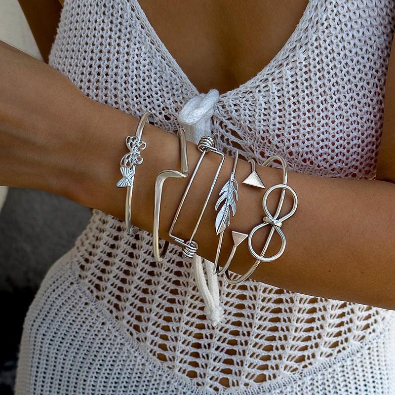 Geometric pleated metal bracelet light luxury bracelet multi-layer stacked bracelet women