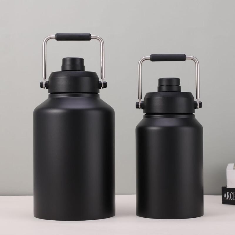 ZISIZ Large Insulated Outdoor Water Jug