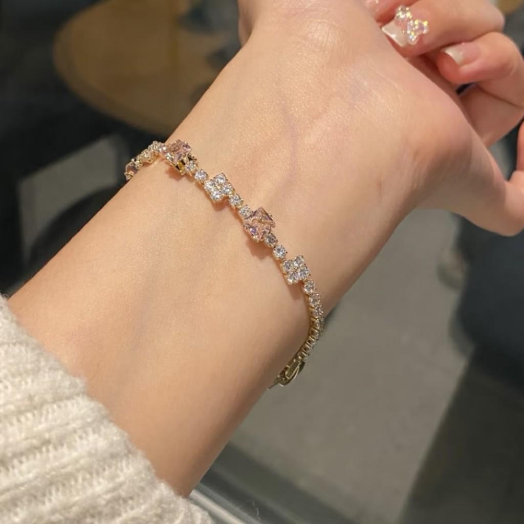 Minimalist Floral Zircon Copper Bracelet For Women With Elegant Design