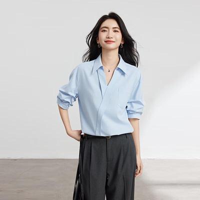 Elegante Damenbluse mit V-Ausschnitt und Puffärmeln für das Büro