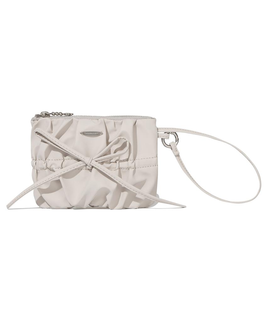 COVERNAT WOMAN Clover Heart Shirred Ribbon Handle Pouch Light Beige