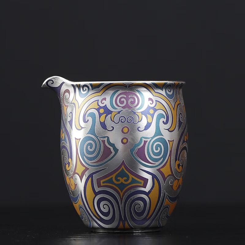 

Cha Xun He Fusen Master Gilded Silver Gongdao Tea Cup