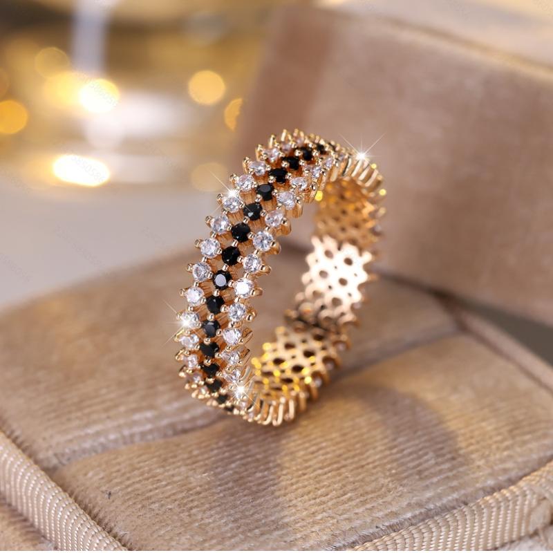 Luxury Black White Zircon Round Full Circle Simple Niche Versatile Women's Ring Fashion Zircon Engagement Wedding Party Gift