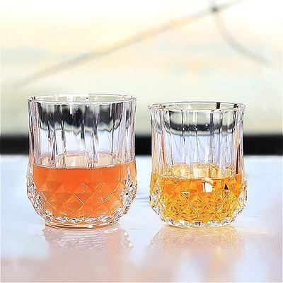 215ml/310ml Sklenice na víno s diamantovým reliéfem Módní sklenice na whisky Elegantní sklenice na brandy Vintage reliéfní pohár Párty bar Nápojové náčiní