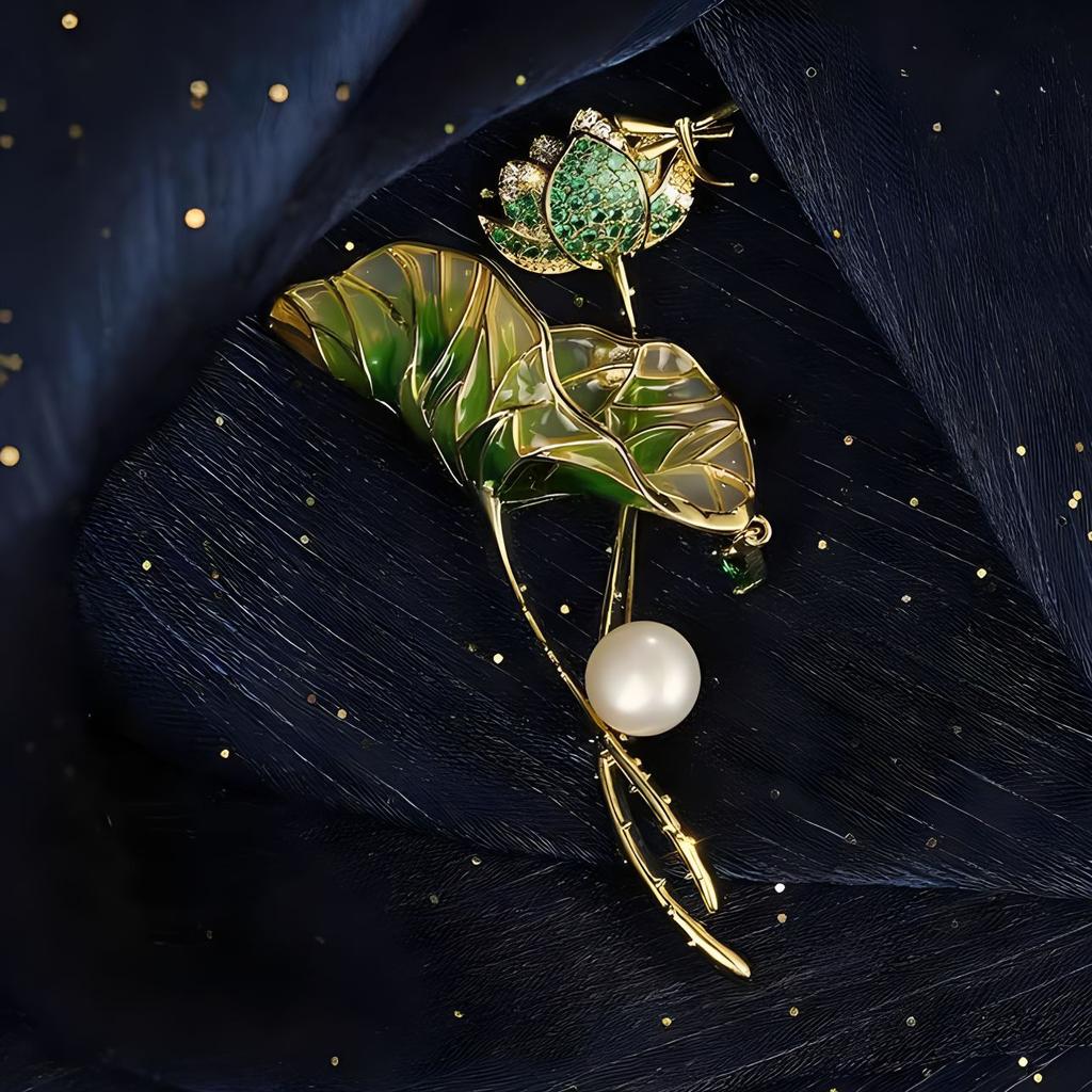Moonlit Lotus Pond Chinese-style Enamel Painted Brooch, High-end Women's Niche Design Sense Lotus Brooch and Brooch