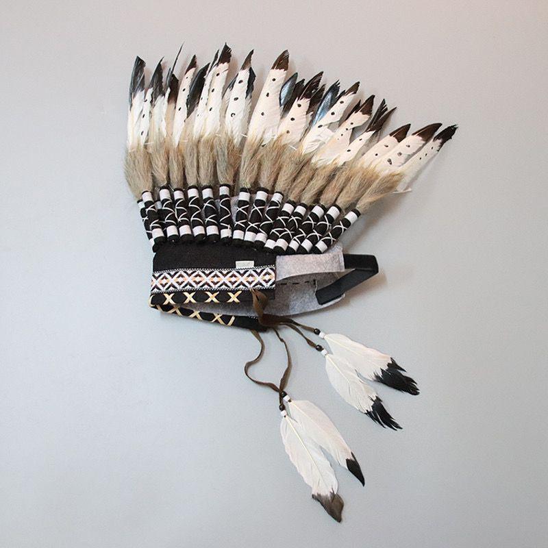 

Feathered Indian Chief Party Costume Headdress белый