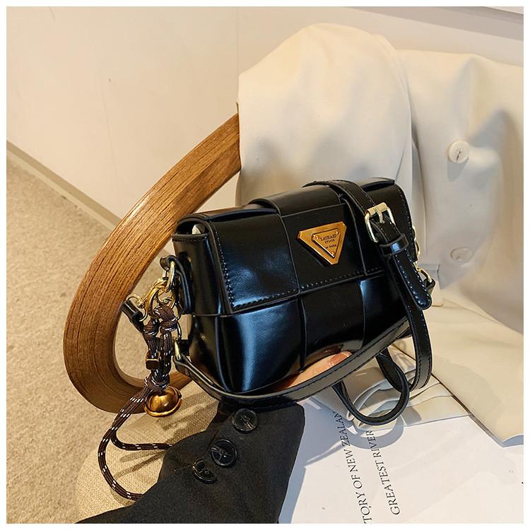 Ielgy Shoulder Messenger Bag Fashion Portable Woven Underarm Small Square Bag
