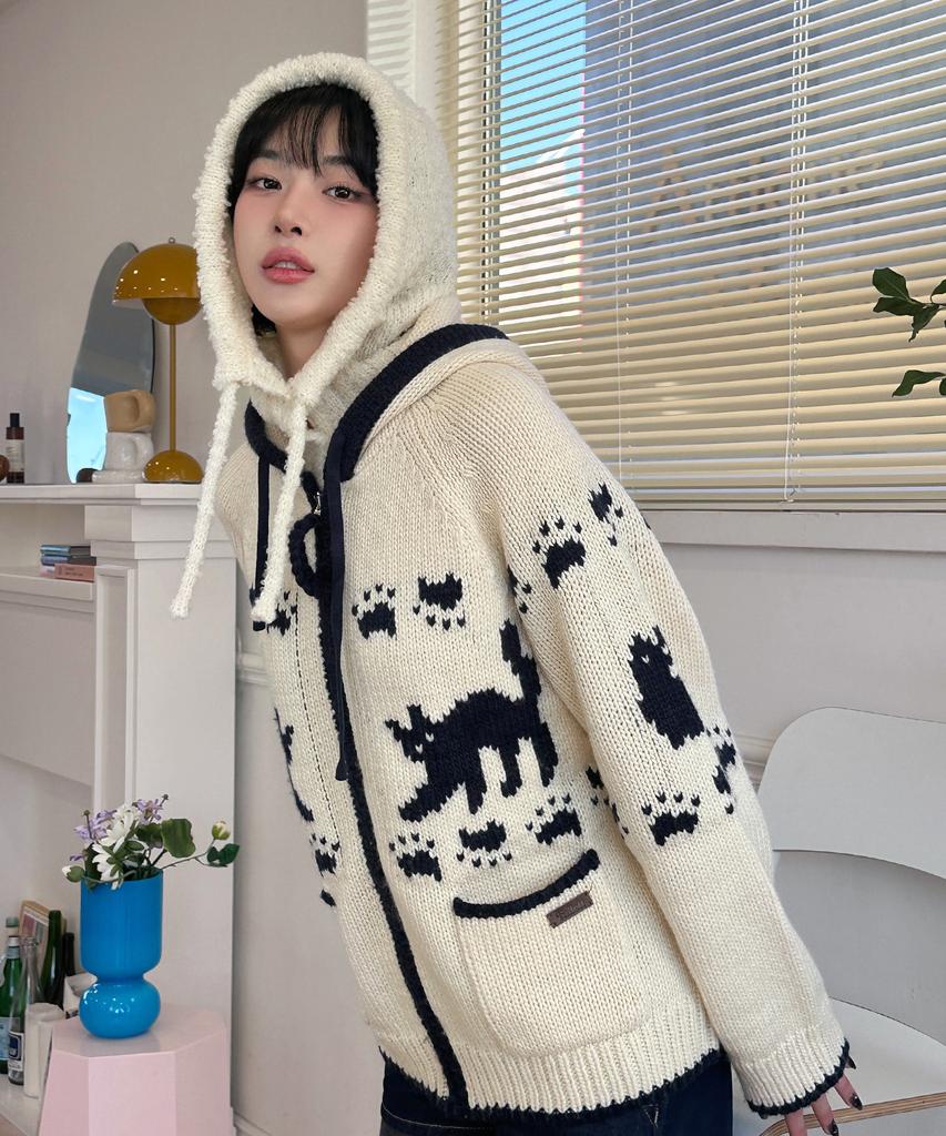 Fallett Cowichan Zip-Up Hoodie Ivory