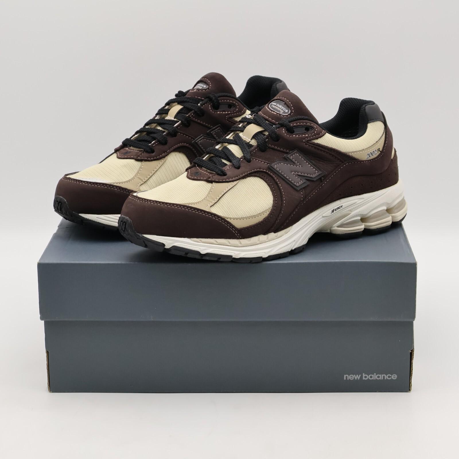M2002RXQ New Balance 2002R GORE-TEX Black Coffee (Men s) 10.5