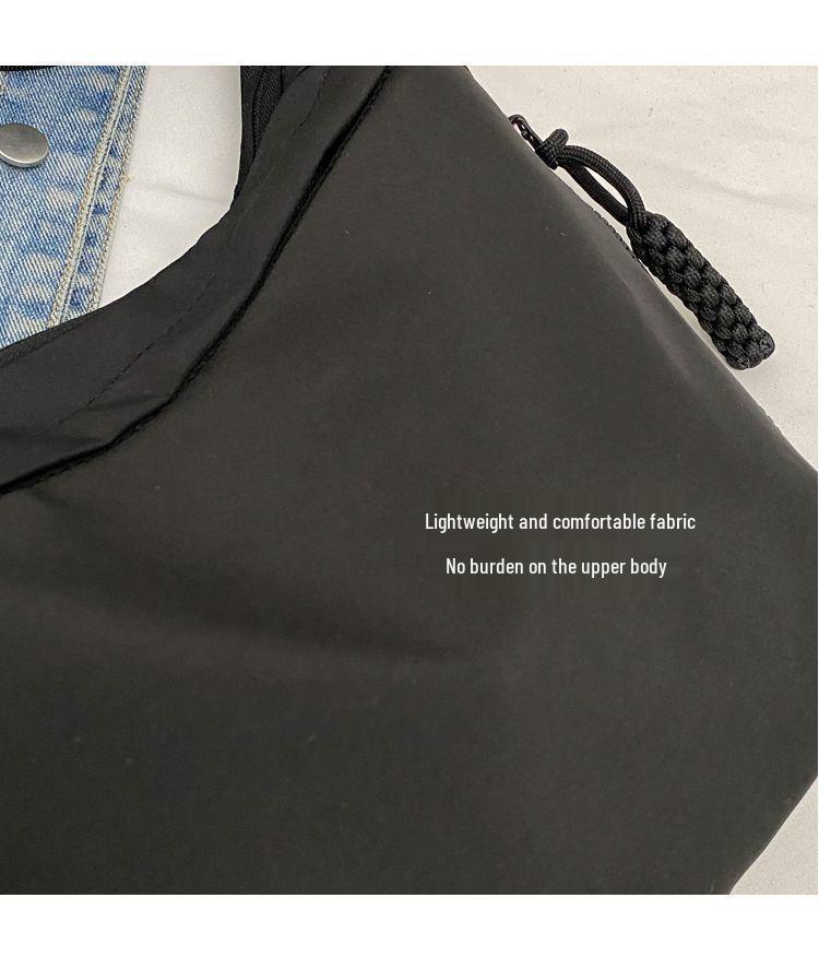 Large Capacity Casual Dumpling Crossbody Bag: Trendy Commute & Travel Shoulder Bag for Women