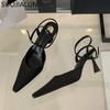 Moda SUOJIALUN Wiosna Nowa Marka Damskie Sandały Moda Czerwone Eleganckie Damskie Buty Slingback Szpiczasty Nosek Cienki Wysoki Obcas Outdoor Sukienka Szpilki