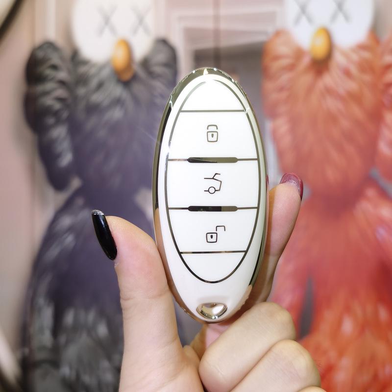 Universal FAW Bestune T77/T99/B70/T55/T33 Car Key Cover with Creative Buckle for Men and Women