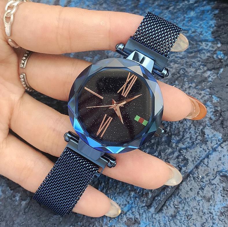 

Модные женские кварцевые часы со звездным циферблатом синий