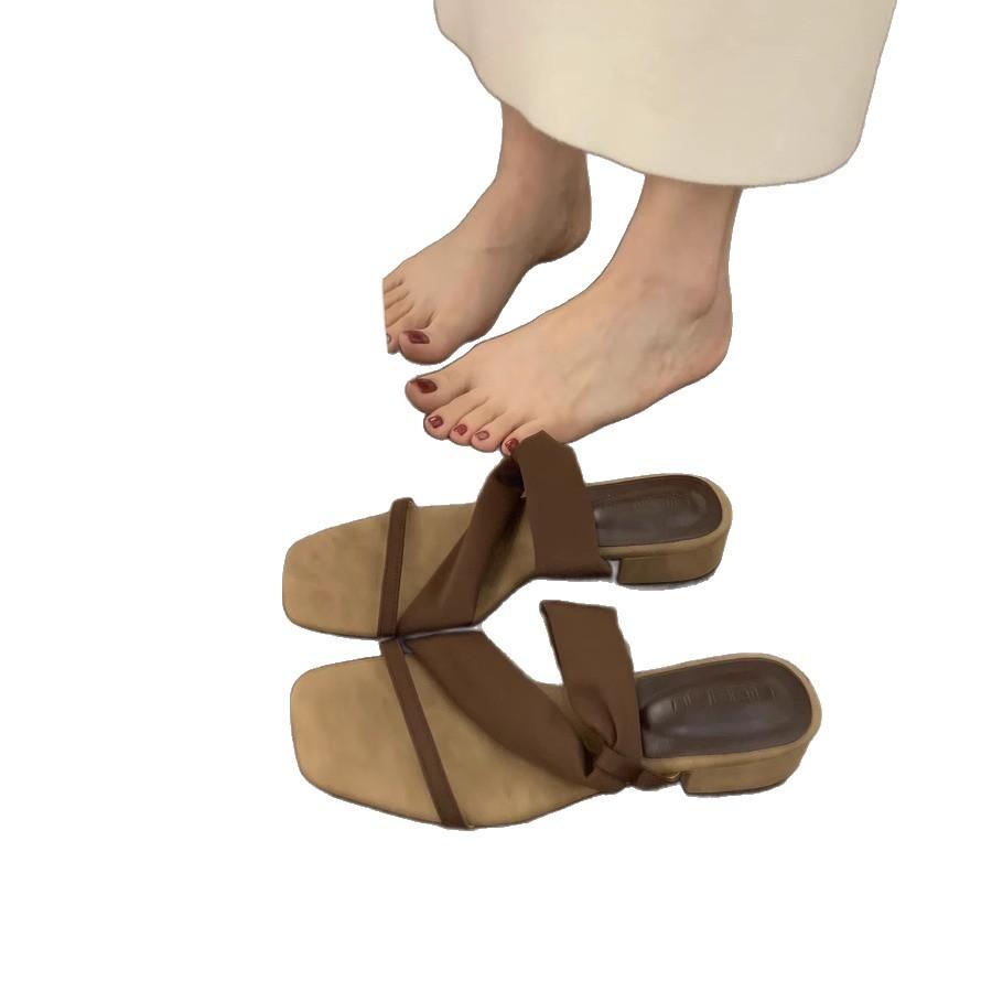 Retro Versatile and Not Tired of Feet with Open-toed Slippers for Women's Summer Wear Lazy Wind 3cm Small High-heeled Sandals