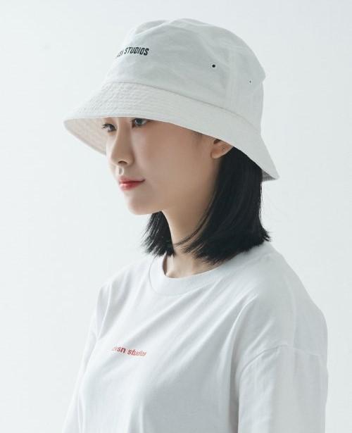 Dibeuieseuenseutyudio Cotton Bucket Hat _ White