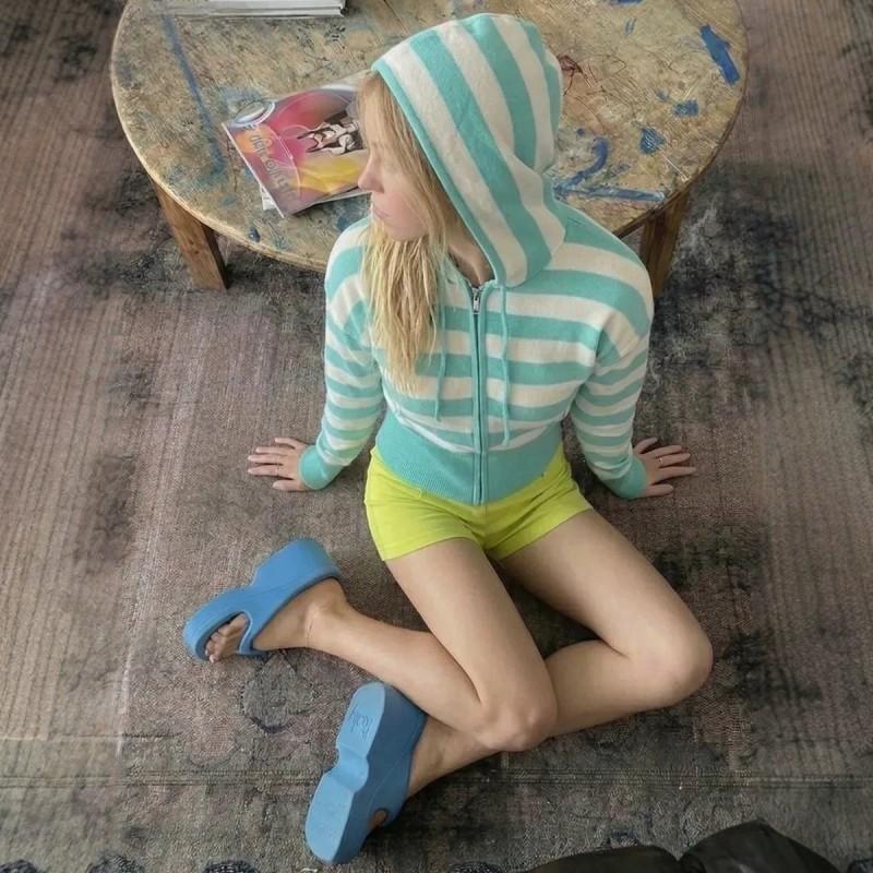 Womens Vintage Striped Cropped Knit Cardigan Slim Fit Streetwear Top