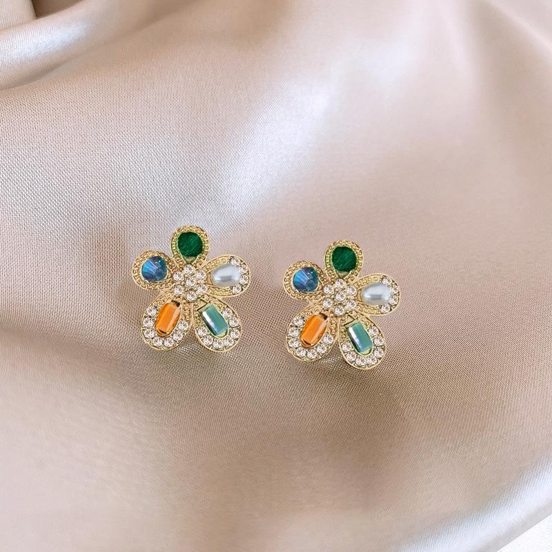 2023 Elegant Rhinestone Asymmetrical Flower Stud Earrings - Exquisite High-End Light Luxury Women s Fashion Accessory