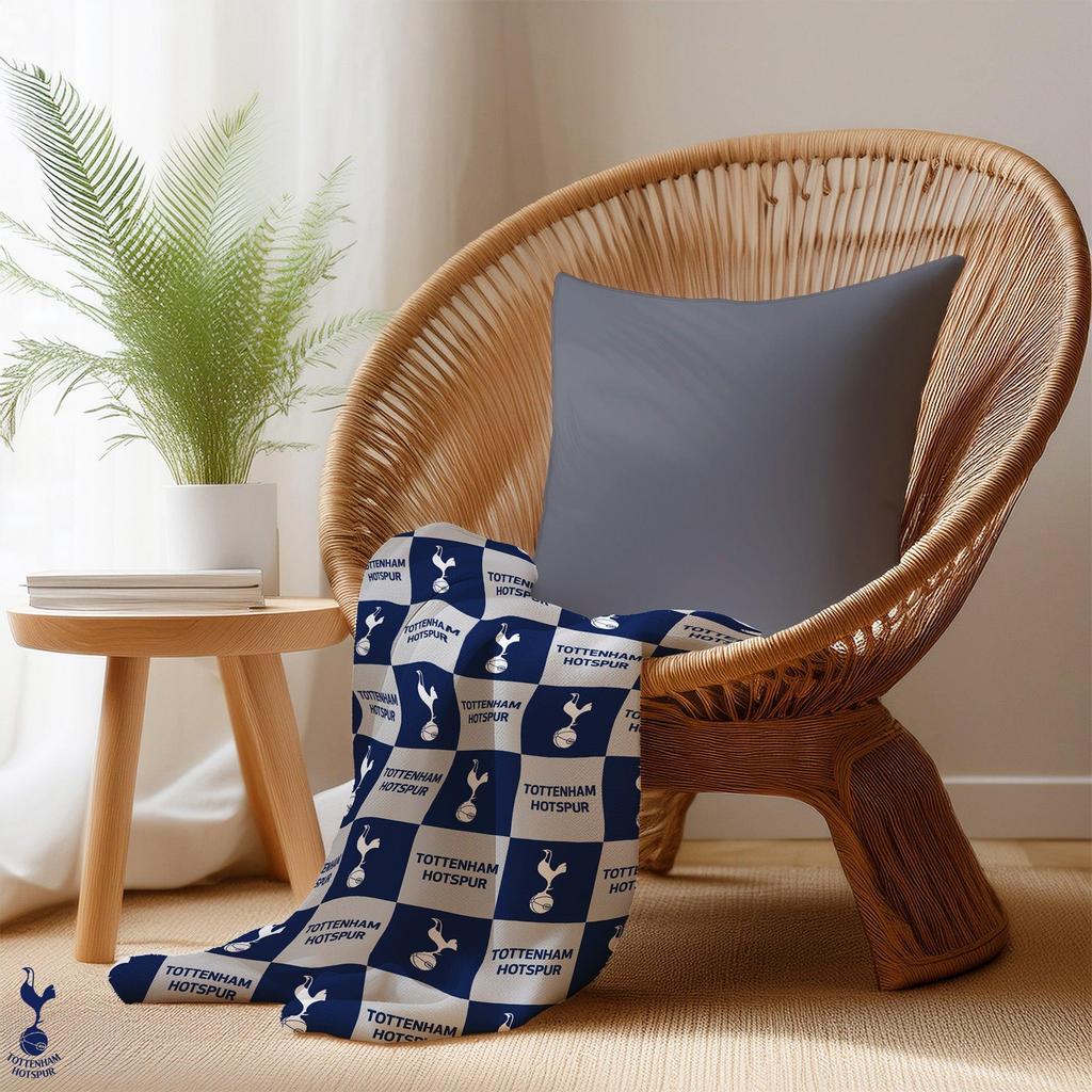 Tottenham Hotspur FC Polyester Checkered Fleece Blanket