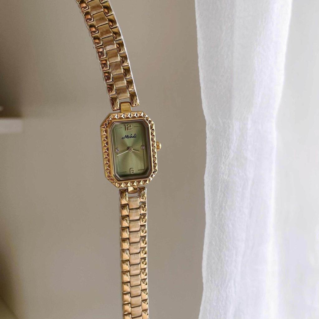 New Women'S Watch With Small Dial Rectangular CaseThin Strap And A SimpleYet Luxurious And Elegant Design New Women'S Wristwatch