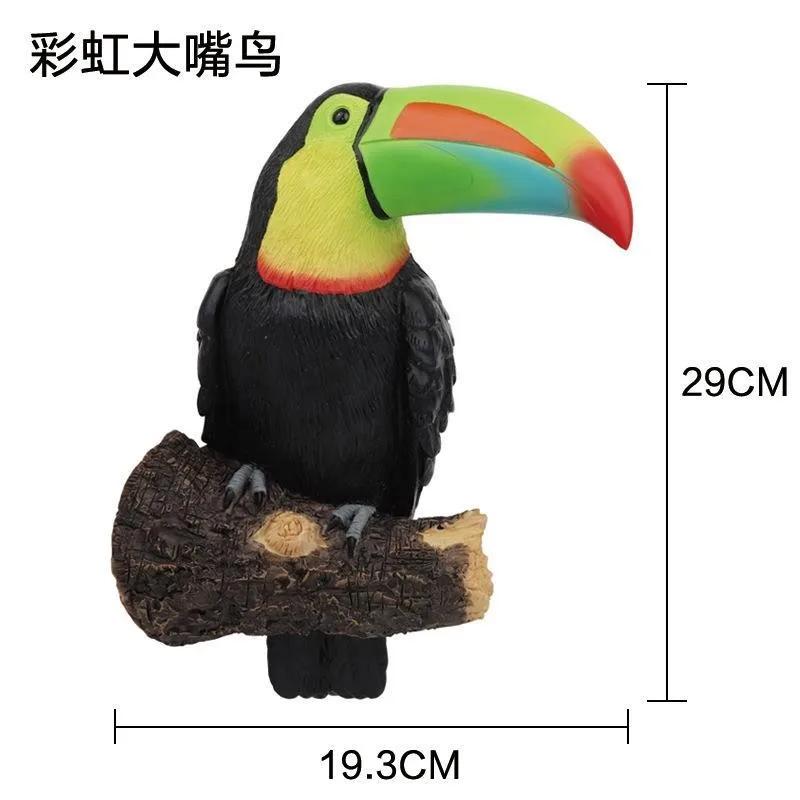 Toucan Bird Figurine Tree Hugger Decor Hanging Resin Ornaments Garden Statue Creative Simulation Animal Yard Wall Decoration