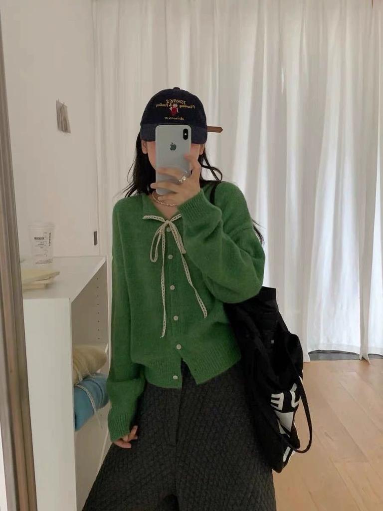 Korean lace-up lace lapel sweater jacket women's 2025 autumn and winter new solid color versatile soft waxy knitted cardigan