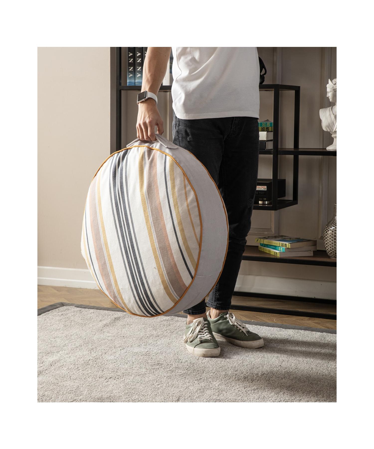 

Декоративная многоцелевая напольная подушка