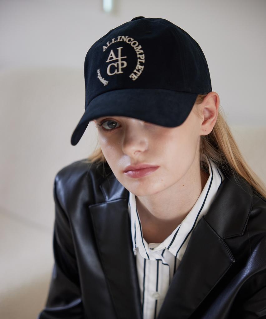 Olinkeompeulliteu Round Logo Ball Cap (Black)