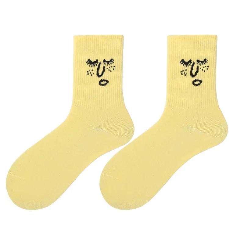 2026 Neue Herrensocken Baumwolle Lustiges Ausdrucksmuster Unisex Mittelhohe Socken Harajuku Hip Hop Streetwear Laufen Radfahren Skateboard